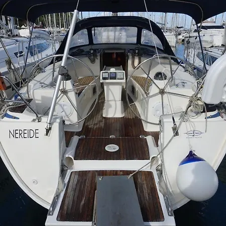 Nereide Botel